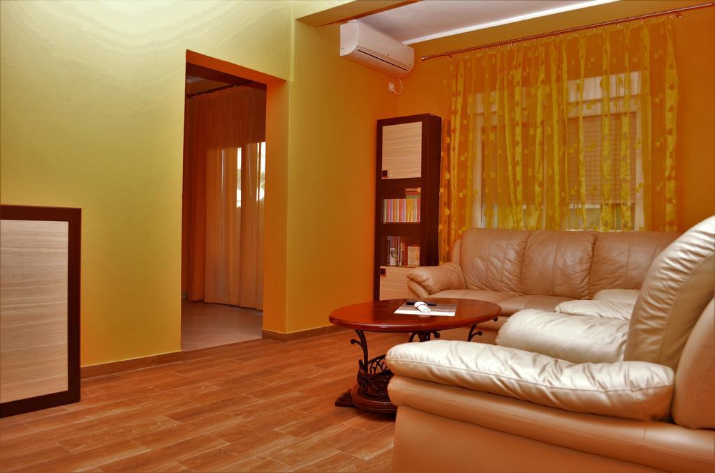 Apartments Md Lux 2 Sutomore Bagian luar foto