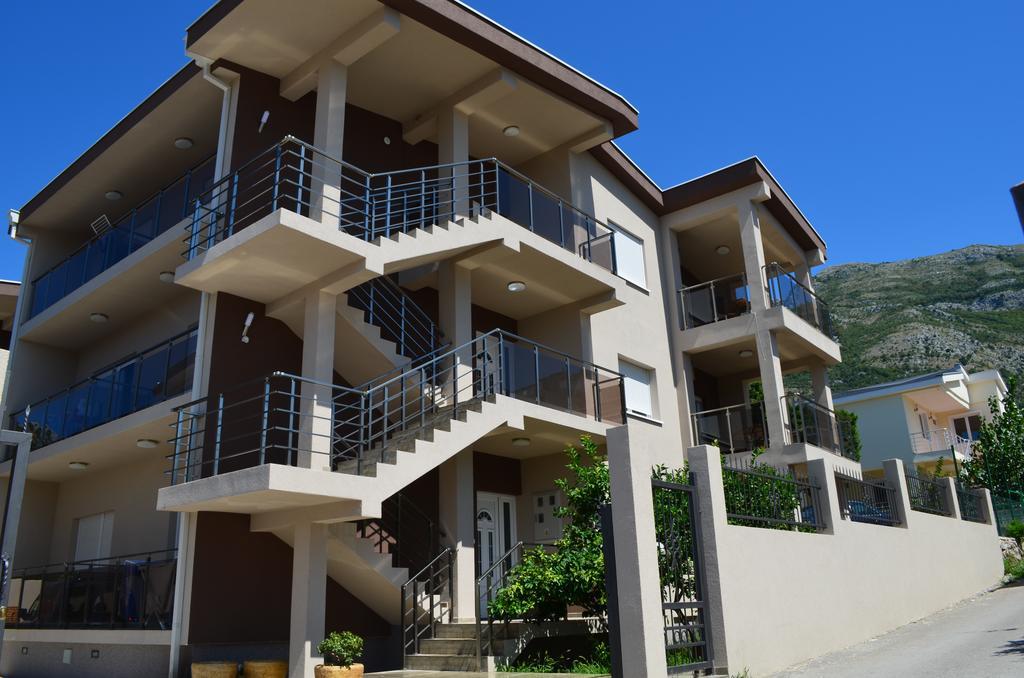 Apartments Md Lux 2 Sutomore Bagian luar foto