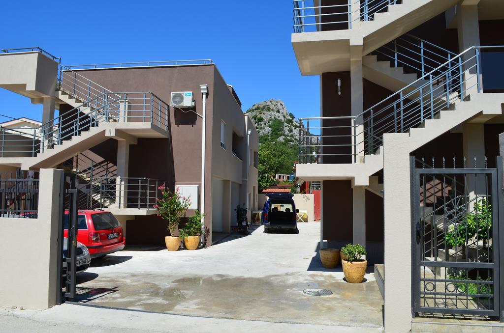 Apartments Md Lux 2 Sutomore Bagian luar foto