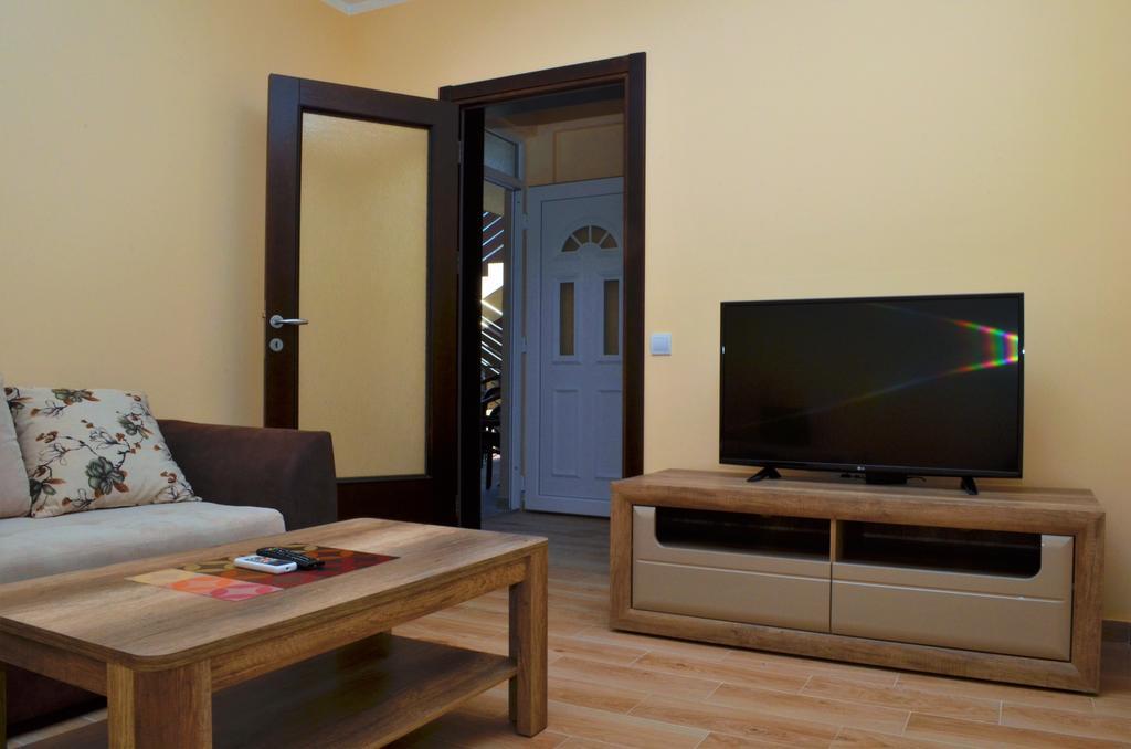 Apartments Md Lux 2 Sutomore Bagian luar foto