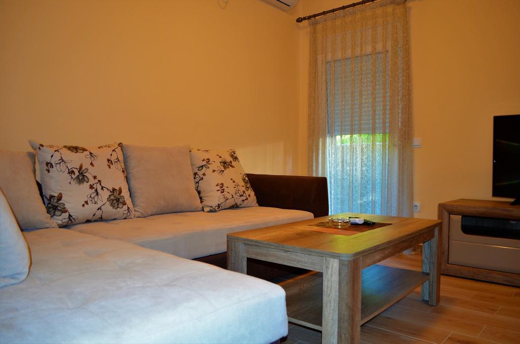 Apartments Md Lux 2 Sutomore Bagian luar foto